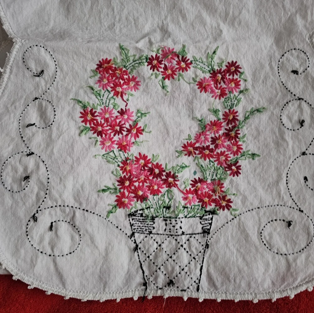 Cute Floral Dresser Scarf